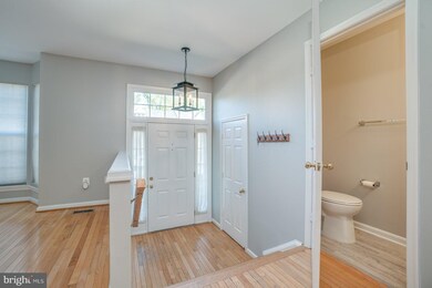 11928 Thurloe Dr, Lutherville Timonium, MD 21093 - photo 4
