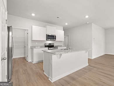 7_GA_Dallas_OakleighGlen_RobieE_Kitchen