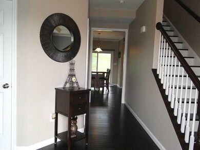 Entry/Foyer.