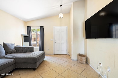 06) GREAT ROOM