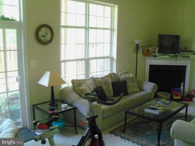 9758 Corbett Cir, Manassas Park, VA 20111 - photo 4