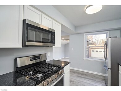 22806 Maple Dr, Cleveland, OH 44126 - photo 6