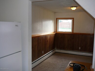 unit B diningroom from kitchen