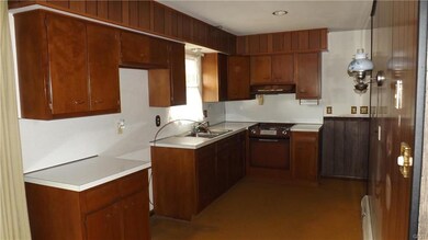 5827 Fox Ln, Emmaus, PA 18049 - photo 7