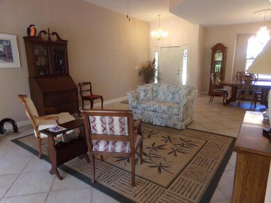 LIving/ Dining 2