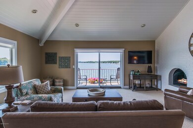 400 Lakeview_Print_Interiors_4