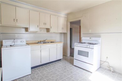 604 Main St unit 2, Freemansburg, PA 18017 - photo 4