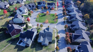 201 Cooper Ledge Cir, Franklin, TN 37064 - photo 2