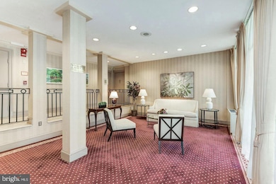 4390 Lorcom Ln unit 210, Arlington, VA 22207 - photo 3