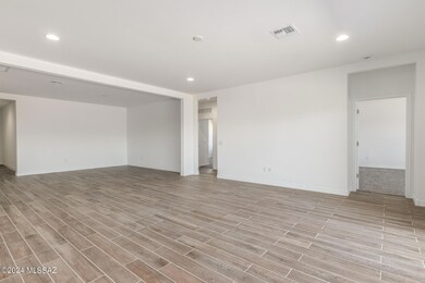 Catalina_H50T4_GrayCabinets