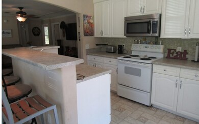 183 NW Buckingham Dr, Lake City, FL 32055 - photo 2