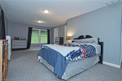 First floor bedroom with closet can be also used f