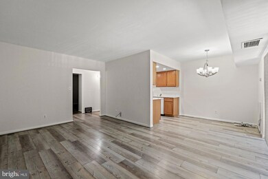 2245 Castle Rock Square unit 22C, Reston, VA 20191 - photo 3