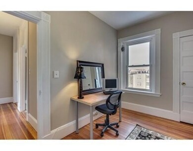 5 Verndale St unit 6, Brookline, MA 02446 - photo 6