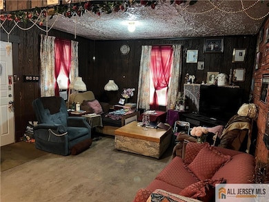 410 Wagner Ave, Perth Amboy, NJ 08861 - photo 2