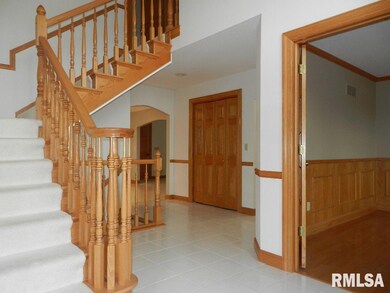 4410 Forest Rd, Davenport, IA 52807 - photo 2