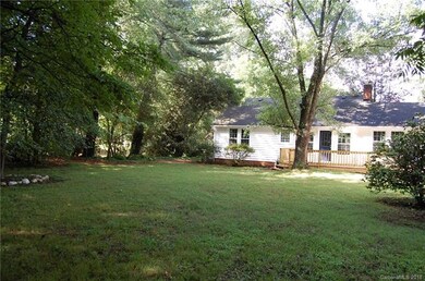 LARGE BACK YARD WITH LOTS OF TREES AND PRIVACY.