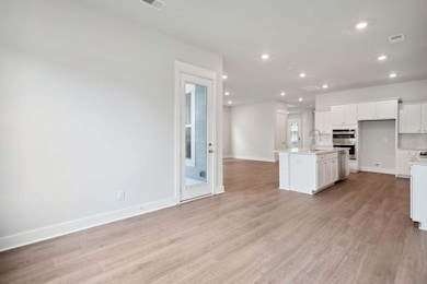 Jackson eat-in kitchen