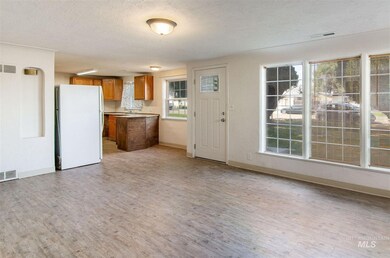 312 Garland St, Nampa, ID 83686 - photo 7