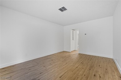 2505 Cedar Ave unit 3, Las Vegas, NV 89101 - photo 5