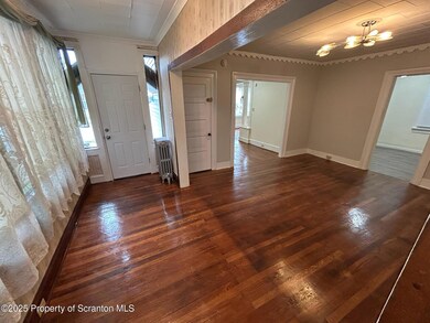 527 Willow St unit 1, Scranton, PA 18505 - photo 6