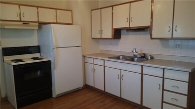 904 E 12th Street Place N, Newton, IA 50208 - photo 7