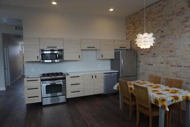 319 center apt 3