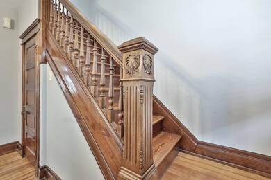 005-Foyer-image-2