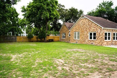 2401 Avenue E, Bay City, TX 77414 - photo 4