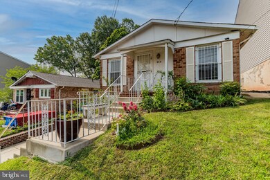 5221 D St SE, Washington, DC 20019 - photo 3