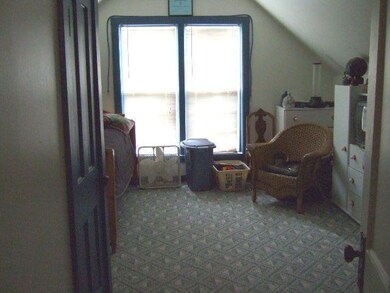 UPSTAIRS BEDROOM 3