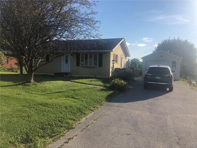 492 Monocacy Dr, Bath, PA 18014 - photo 2