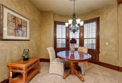 Spacious Eat in Kitchen