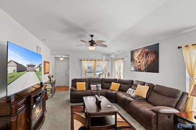 102 Winstead Cir, Owens Cross Roads, AL 35763 - photo 6