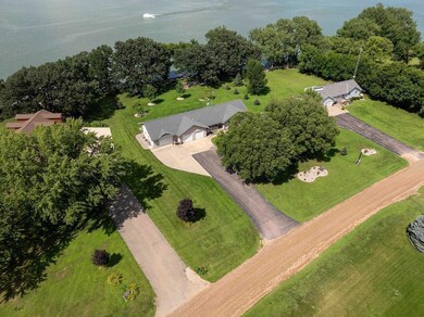 4 S Fox Lake Dr E, Sherburn, MN 56171 - photo 2