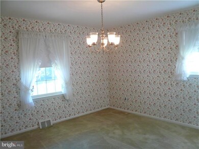 100 Cambridge Dr, Glen Mills, PA 19342 - photo 7