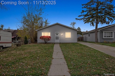 26138 Lamour St, Harrison Township, MI 48045 - photo 4