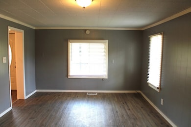 38 Pleasant St, Lucas, OH 44843 - photo 4