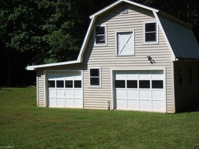 1080 Running Cedar Rd, Asheboro, NC 27205 - photo 2