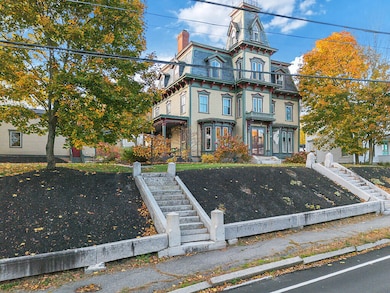 15 Middle St unit 3, Hallowell, ME 04347 - photo 2