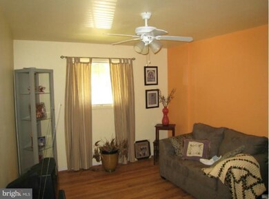 9312 Rolling View Dr, Lanham, MD 20706 - photo 5