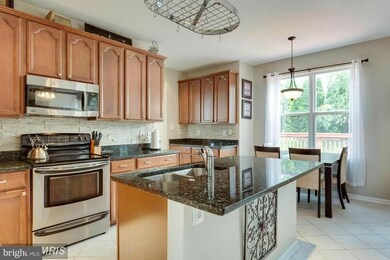 7709 White Willow Ct, Springfield, VA 22153 - photo 4