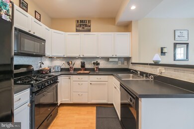 2606 Chancellor Ct, Odenton, MD 21113 - photo 6