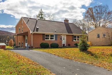 1358 Keesling Ave, Waynesboro, VA 22980 - photo 3