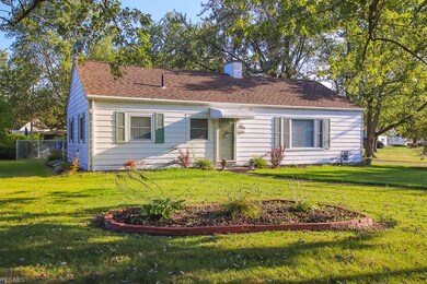 2487 E 39th St, Lorain, OH 44055 - photo 2