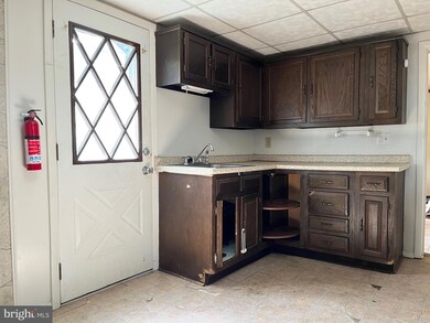 208 W Front St, Lansford, PA 18232 - photo 4