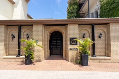 2102 Post Office St unit 8, Galveston, TX 77550 - photo 2