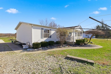 34278 Memory Ln, Londonderry, OH 45647 - photo 3