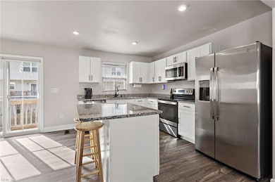 118 Manilla Cir unit 3, Hampton, VA 23669 - photo 5