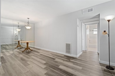 Seventeenth Green unit 340, Hallandale Beach, FL 33009 - photo 4